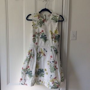 Garden party! Flowered cotton dress, WITH pockets!